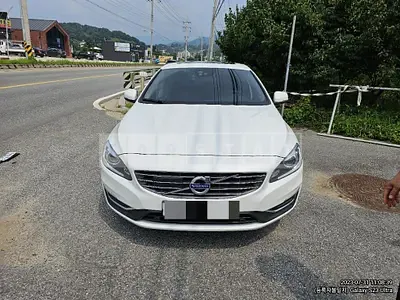 Photo 1 of 6: 2018 Volvo S60 D3, VIN YV1FS79B0J2463560 — Korean insurance auction