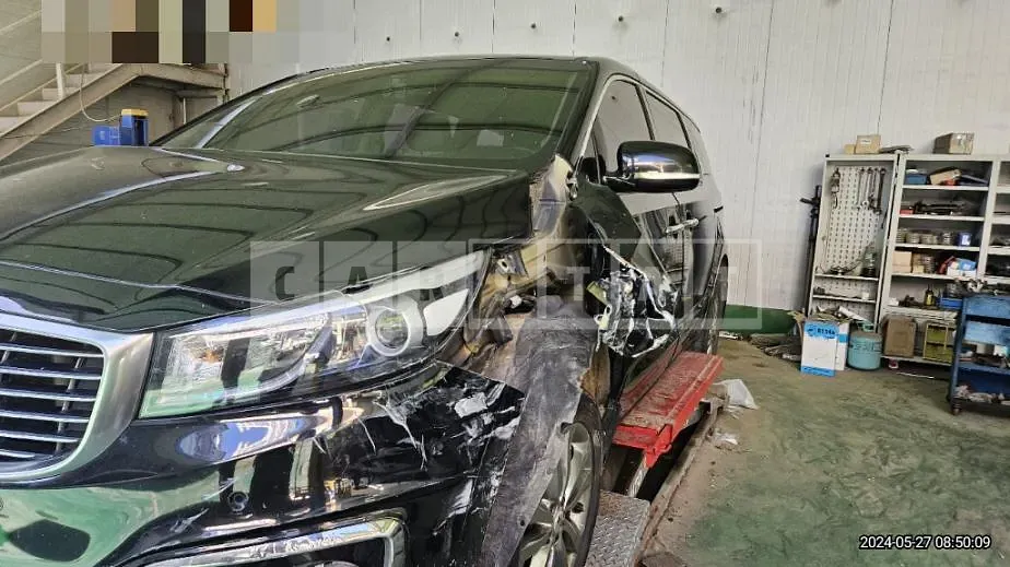 Photo 2 of 16: 2016 Kia Carnivals — Korean insurance auction