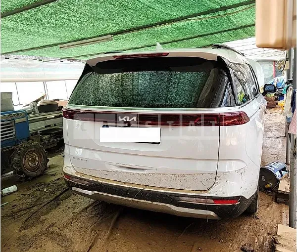 Photo 2 of 15: 2023 Kia Carnival, VIN KNANE81BBPS275221 — Korean insurance auction