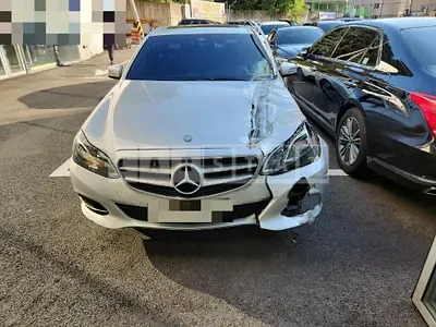 Photo 1 of 6: 2014 Mercedes-Benz E220 CDI — Korean insurance auction