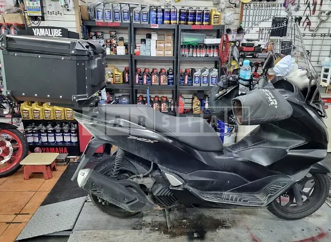 Photo 2 of 4: 2022 Honda (Two-Wheel) PCX125 — Korean insurance auction