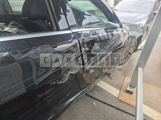 Photo 2 of 19: 2019 BMW 320d — Korean insurance auction