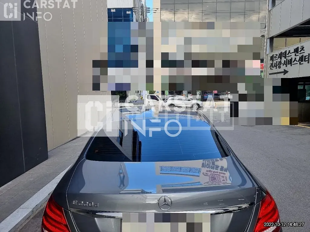 Photo 2 of 19: 2018 Mercedes-Benz E220d, VIN WDDZF0EB2JA477806 — Korean insurance auction