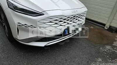 Photo 1 of 18: 2023 Kia K8 Hybrid — Korean insurance auction