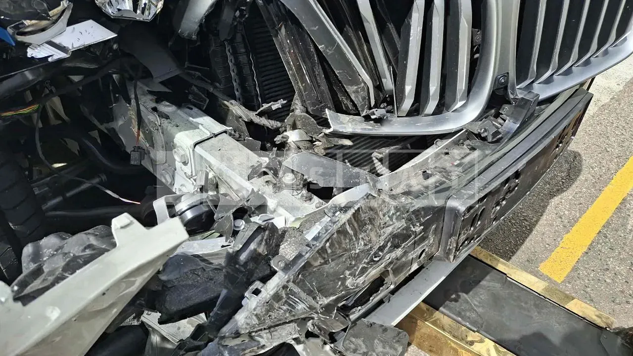 Photo 2 of 25: 2026 BMW X5 xDrive40i, VIN WBA21EU01T9213615 — Korean insurance auction
