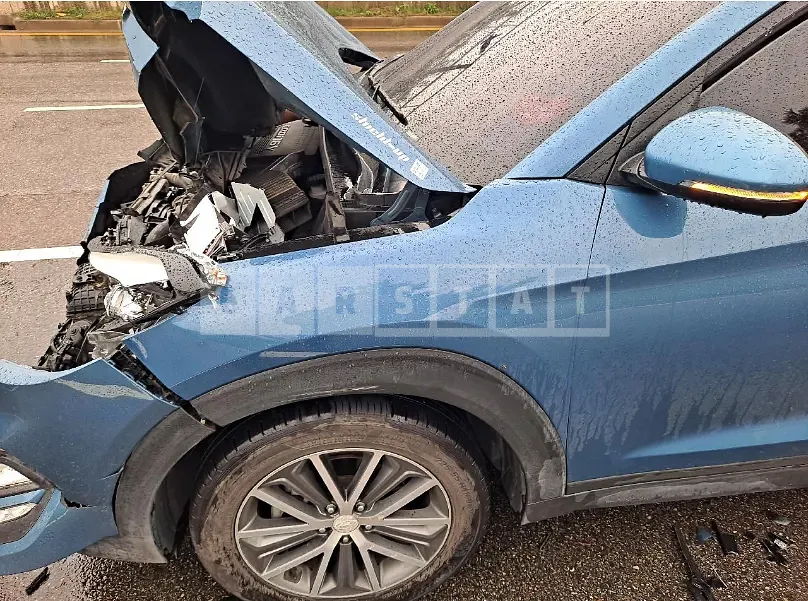Photo 2 of 12: 2016 Hyundai Tucson, VIN KMHJ381ABGU122135 — Korean insurance auction