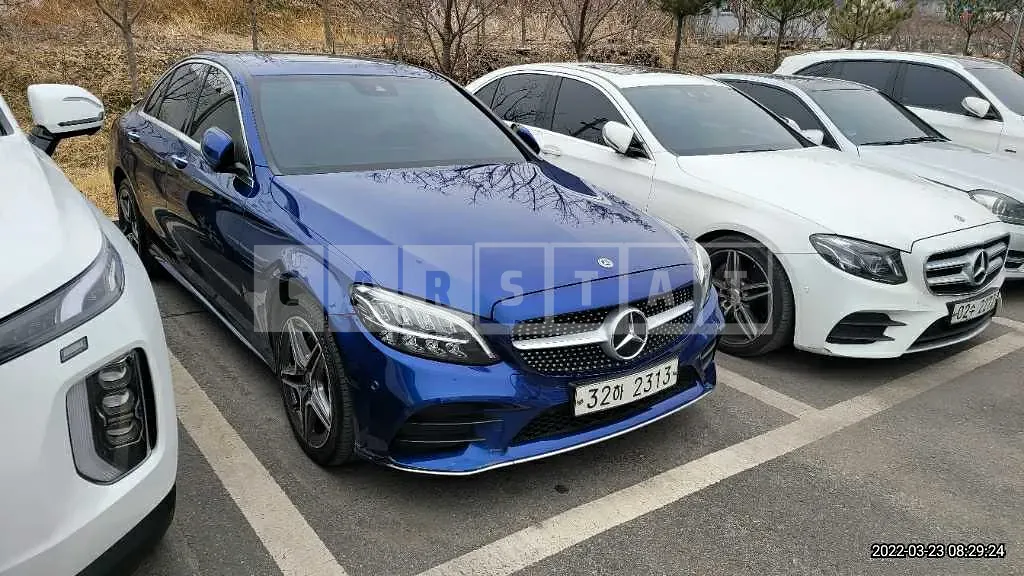 Photo 2 of 11: 2019 Mercedes-Benz C220d 4Matic, VIN WDDWF1FB1KR447951 — Korean insurance auction