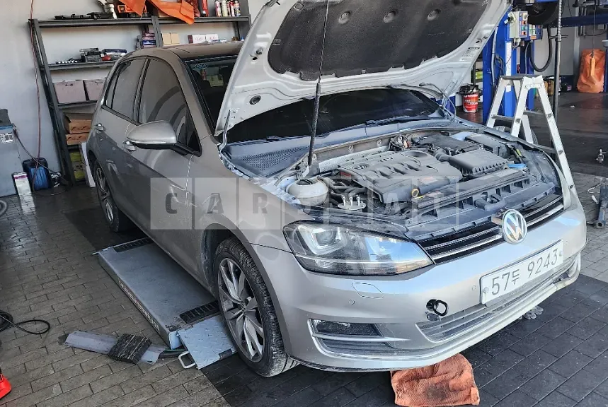 Photo 2 of 11: 2015 Volkswagen Golf 2.0 TDI, VIN WVWZZZAUZFW331592 — Korean insurance auction