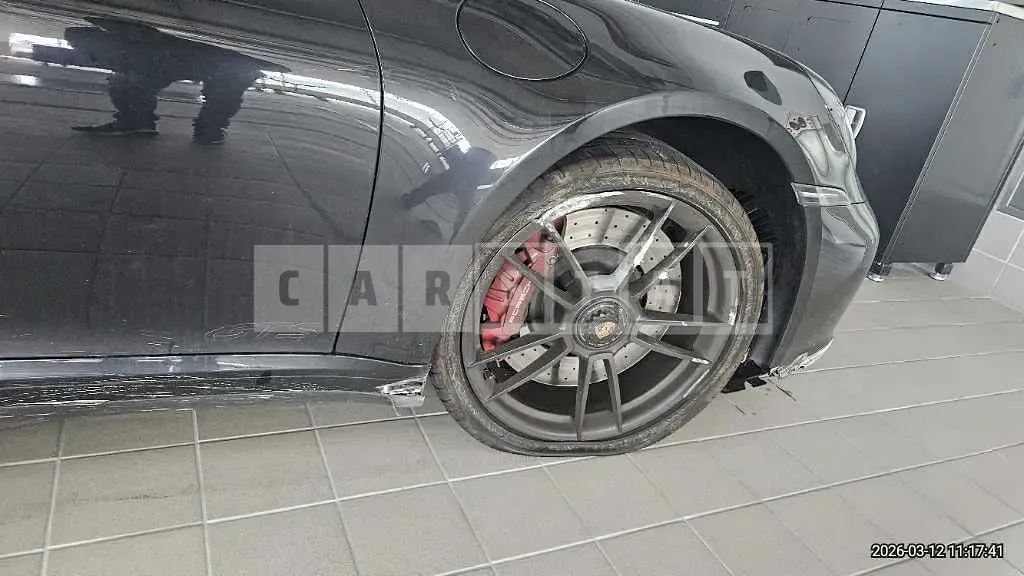 Photo 2 of 12: 2027 Porsche 911 Carrera 4 GTS — Korean insurance auction
