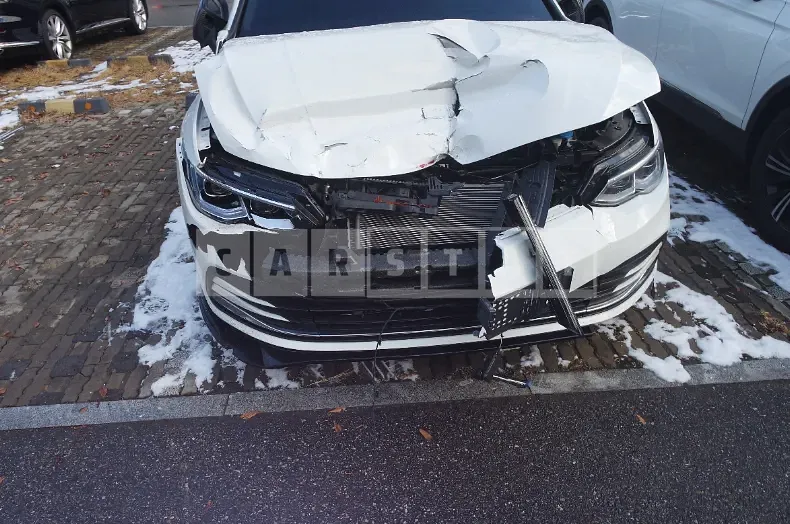 Photo 2 of 14: 2022 Volkswagen Golf 2.0 TDI, VIN WVWZZZCDZNW173999 — Korean insurance auction