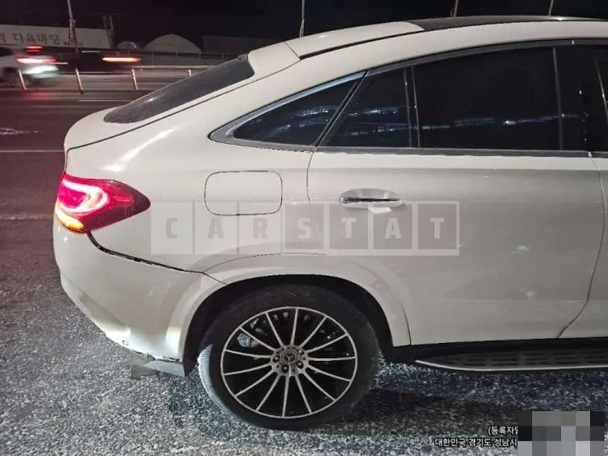 Photo 2 of 6: 2022 Mercedes-Benz GLE400 d 4Matic Coupe — Korean insurance auction