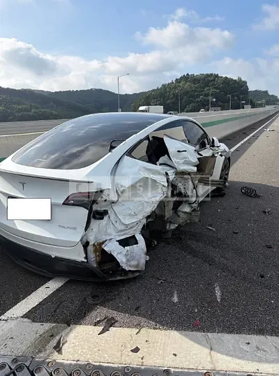 Photo 1 of 6: 2023 Tesla Model Y Performance — Korean insurance auction