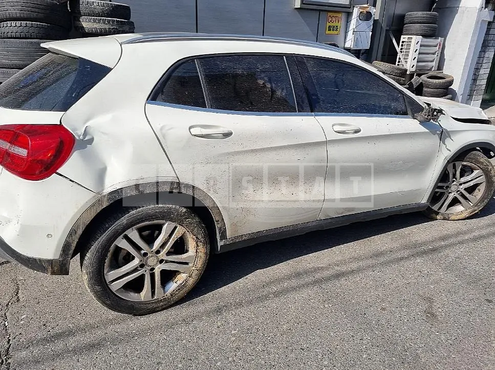Photo 2 of 16: 2016 Mercedes-Benz GLA200d 4Matic, VIN WDCTG0CB1GJ252473 — Korean insurance auction