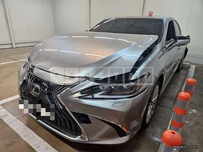 Photo 1 of 15: 2019 Lexus ES300h — Korean insurance auction