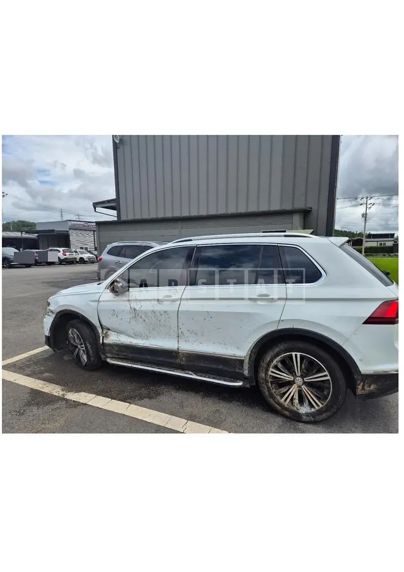 Photo 2 of 9: 2019 Volkswagen Tiguan 2.0 TDI — Korean insurance auction