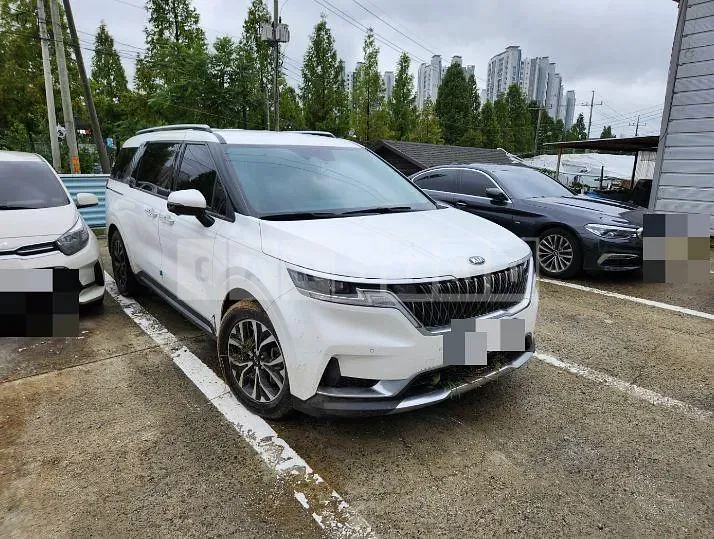 Photo 2 of 11: 2020 Kia Carnival 2.2 — Korean insurance auction