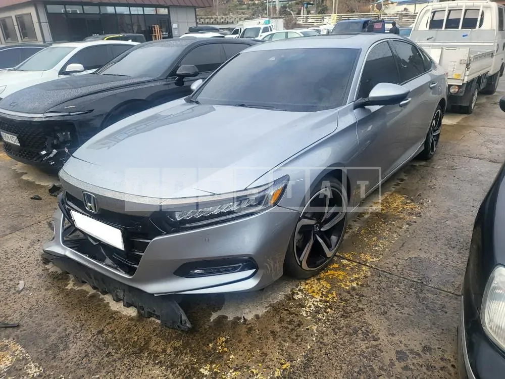 Photo 2 of 14: 2018 Honda Toyota /Camry 2.0T, VIN 1HGCV2630JA510864 — Korean insurance auction