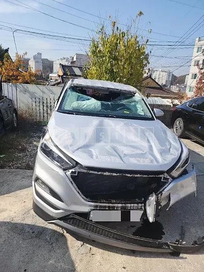 Photo 1 of 10: 2015 Hyundai All New Tucson 1.7 VGT, VIN KMHJ2815GGU015734 — Korean insurance auction