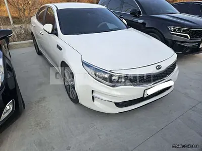 Photo 1 of 12: 2016 Kia K5, VIN KNAGX411BGA091913 — Korean insurance auction