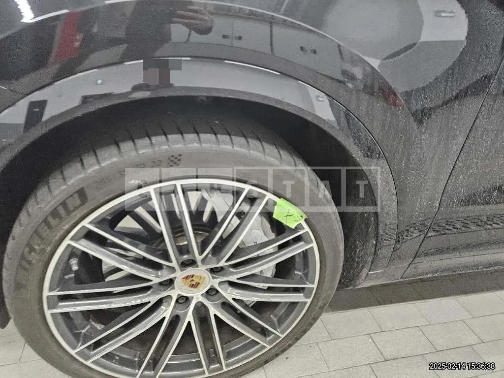 Photo 2 of 4: 2020 Porsche (parts) Cayenne Turbo Coupe Wheel — Korean insurance auction