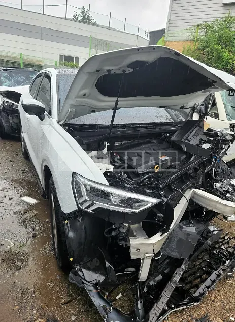 Photo 2 of 10: 2016 Hyundai Tucson — Korean insurance auction