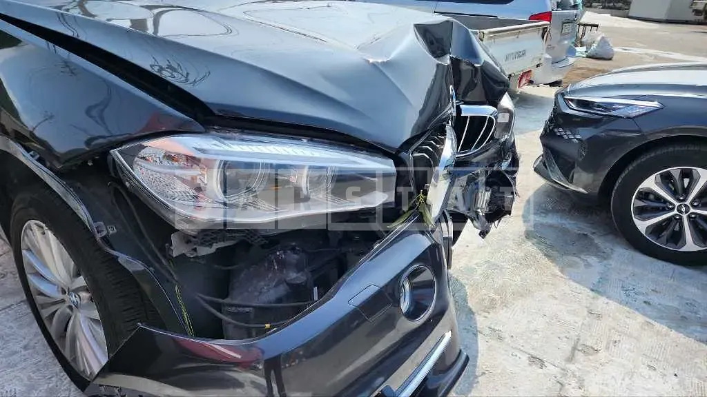 Photo 2 of 17: 2016 BMW X5 xDrive 30d — Korean insurance auction