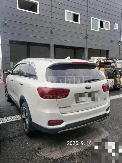 Photo 1 of 9: 2018 Kia Sorento 4WD — Korean insurance auction