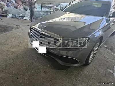 Photo 1 of 30: 2019 Mercedes-Benz E300 4Matic — Korean insurance auction