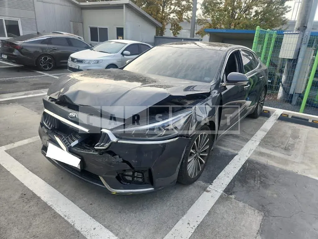 Photo 2 of 9: 2018 Kia K7, VIN KNALB415BJA150205 — Korean insurance auction