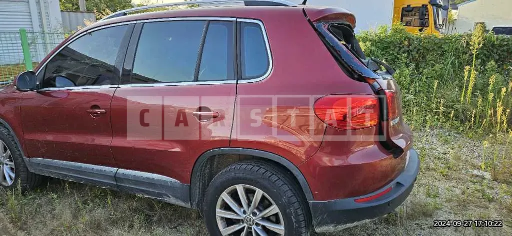 Photo 2 of 12: 2015 Volkswagen Tiguan 2.0 TDI Blue Motion — Korean insurance auction