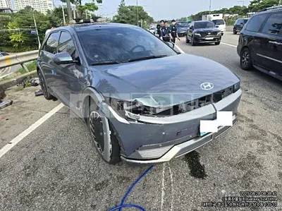 Photo 1 of 17: 2022 Hyundai IONIQ 5 — Korean insurance auction