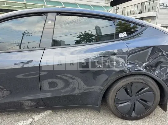 Photo 2 of 17: 2025 Tesla Model Y RWD — Korean insurance auction