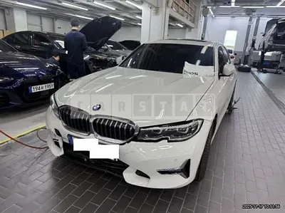 Photo 1 of 24: 2022 BMW 320i — Korean insurance auction