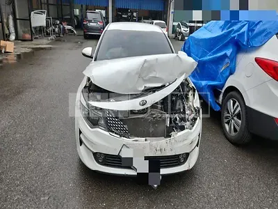 Photo 1 of 4: 2016 Kia K5 2.0(LPI), VIN KNAGU416BGA070333 — Korean insurance auction