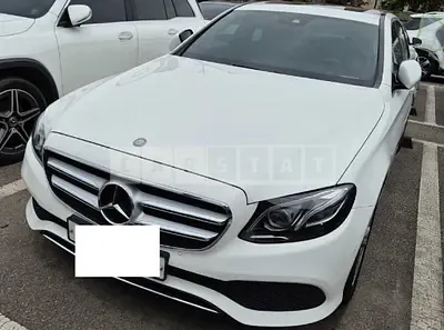 Photo 1 of 15: 2017 Mercedes-Benz E220d, VIN WDDZF0EB7HA066637 — Korean insurance auction