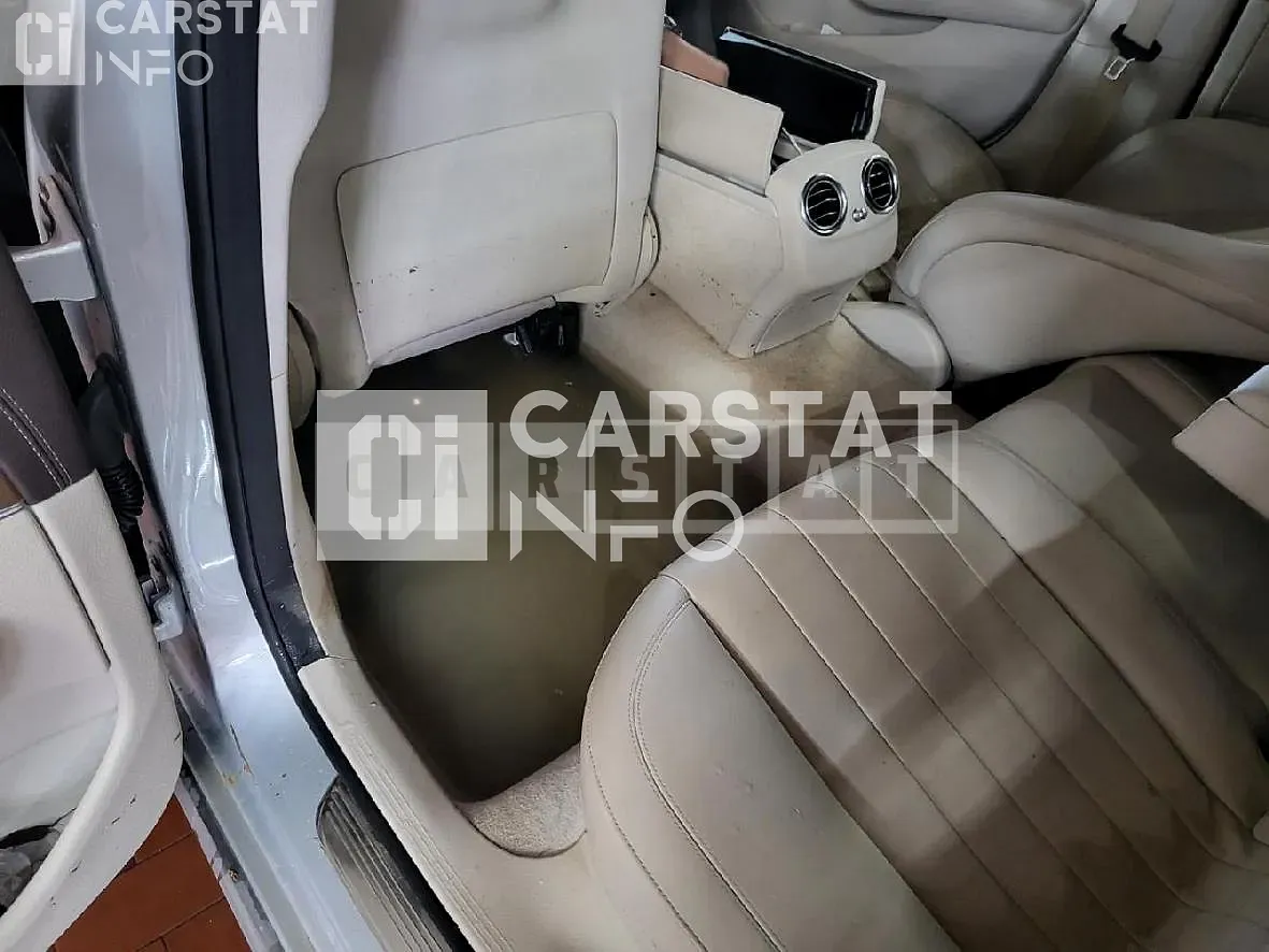 Photo 2 of 33: 2017 Mercedes-Benz Subsequent E220 d — Korean insurance auction