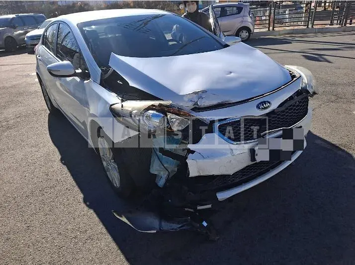 Photo 2 of 5: 2015 Kia Kz — Korean insurance auction