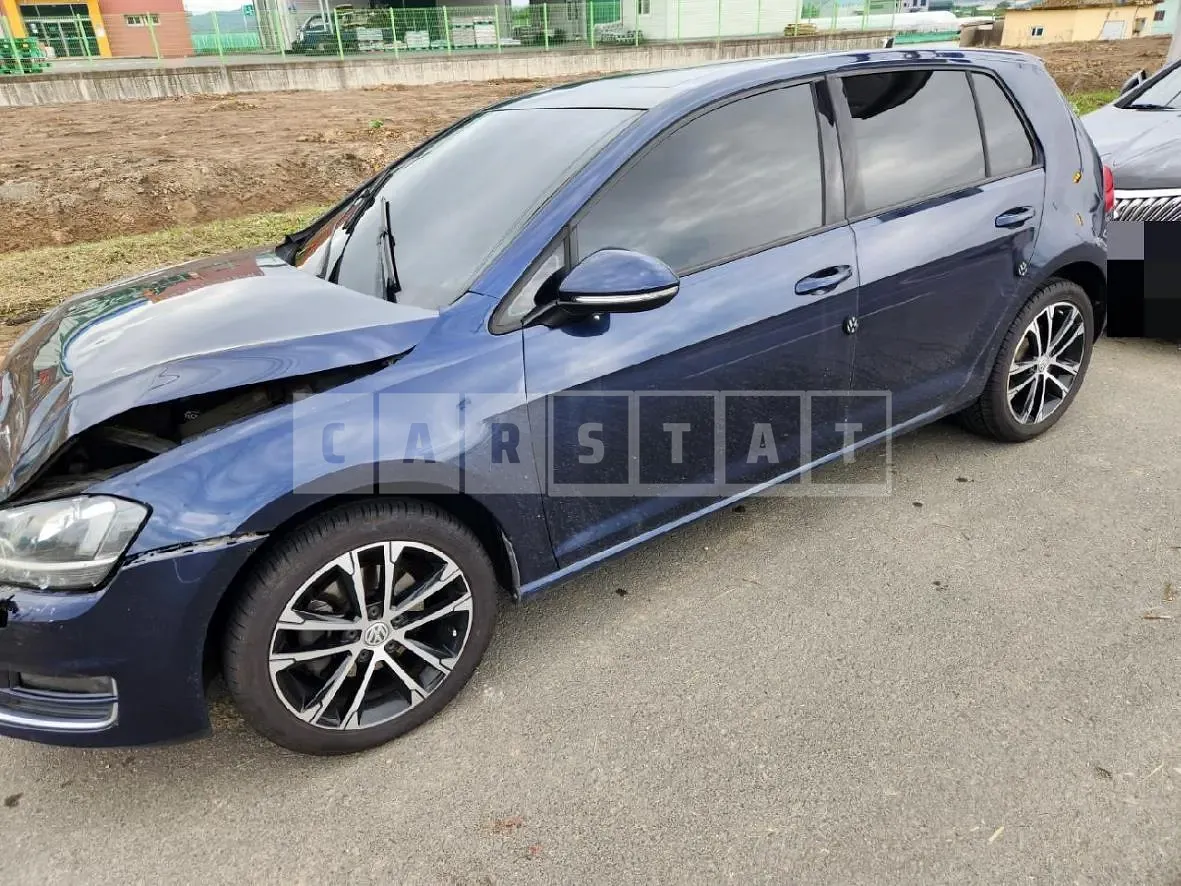 Photo 2 of 9: 2015 Volkswagen Golf, VIN WVWZZZAUZFW345948 — Korean insurance auction