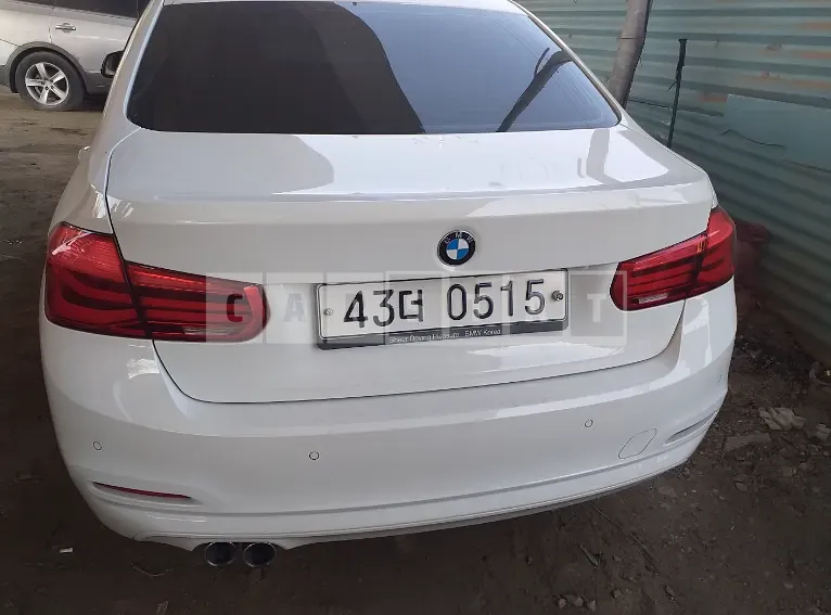 Photo 2 of 19: 2016 BMW 320d, VIN WBA8C5108GK641396 — Korean insurance auction