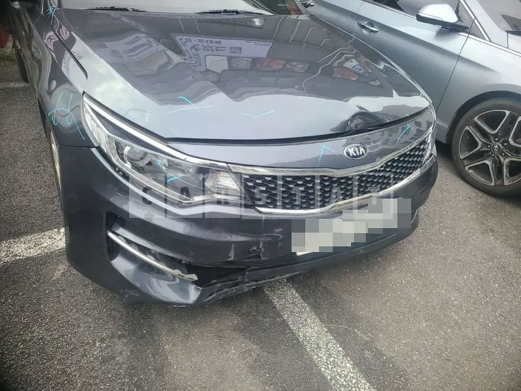 Photo 2 of 31: 2016 Kia K5 — Korean insurance auction