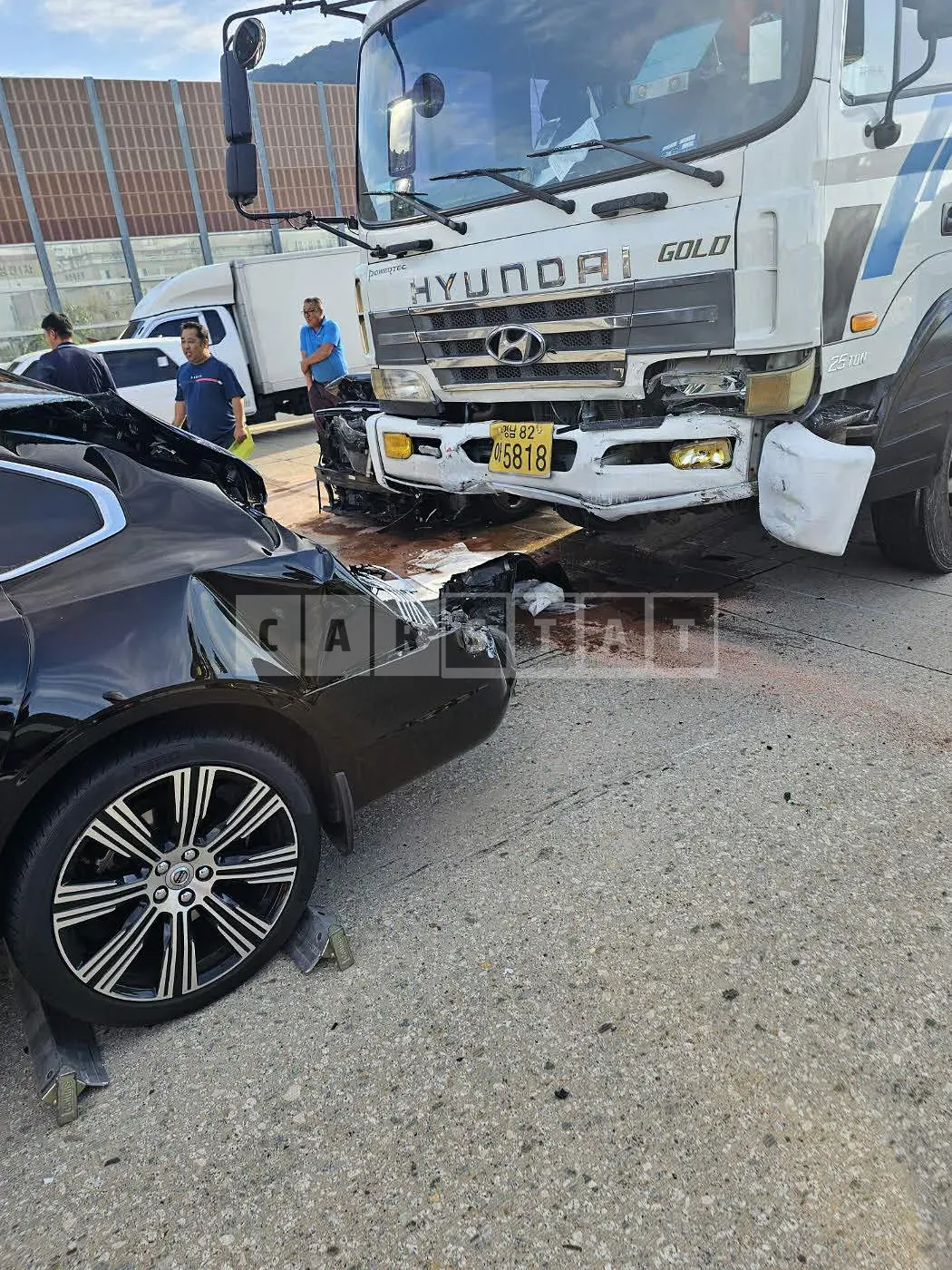 Photo 2 of 19: 2022 Volvo S90 T8 AWD, VIN LVYPTBR0DNP253198 — Korean insurance auction