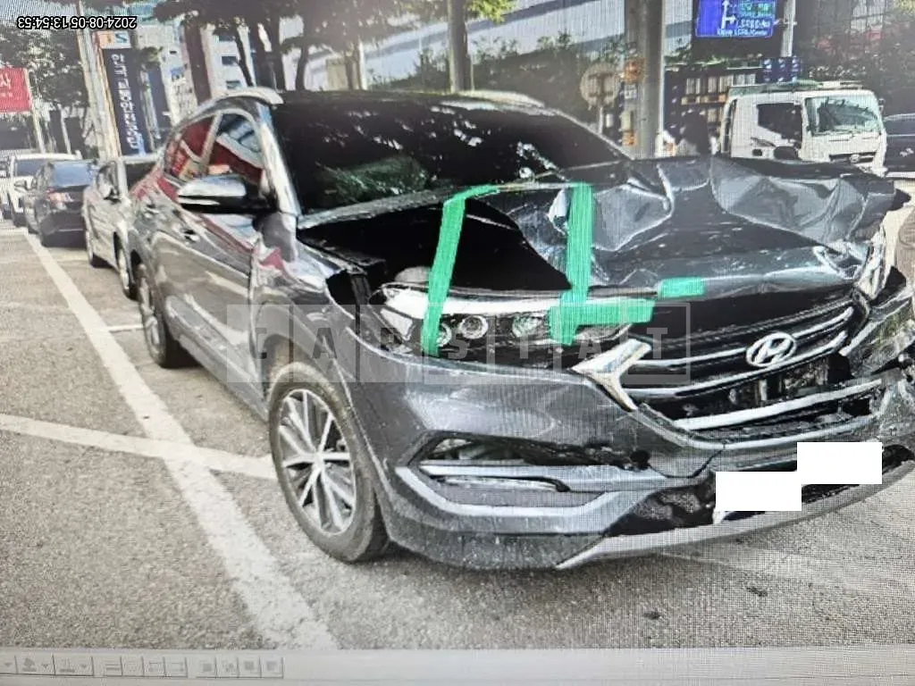 Photo 2 of 9: 2016 Hyundai Tucson — Korean insurance auction