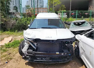 Photo 1 of 28: 2022 Kia Carnival — Korean insurance auction