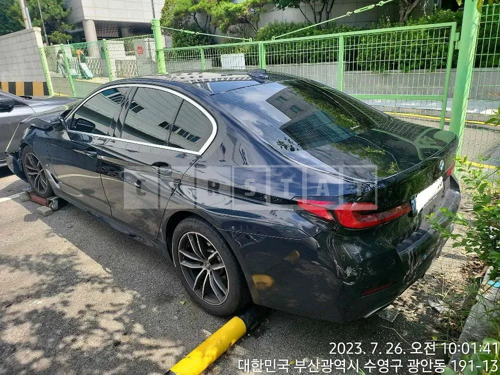 Photo 2 of 12: 2022 BMW 520i, VIN WBA11BH00NCK10859 — Korean insurance auction