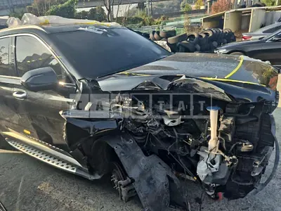 Photo 1 of 28: 2019 Hyundai Palisade, VIN KMHR381EDKU043633 — Korean insurance auction