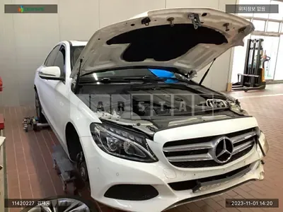 Photo 1 of 15: 2018 Mercedes-Benz C220 d, VIN WDDWF0EB7JR367919 — Korean insurance auction
