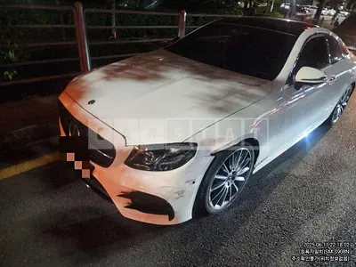 Photo 1 of 8: 2019 Mercedes-Benz E450 4Matic Coupe — Korean insurance auction