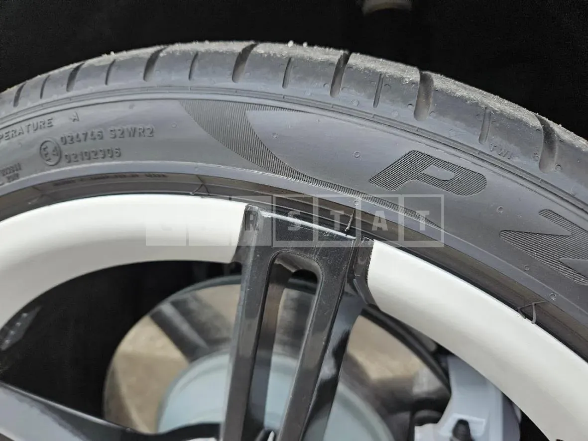 Photo 3 of 3: 2023 Porsche (parts) Taycan Wheels — Korean insurance auction