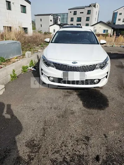 Photo 1 of 12: 2016 Kia K5 2.0(LPI), VIN KNAGS416BHA135015 — Korean insurance auction