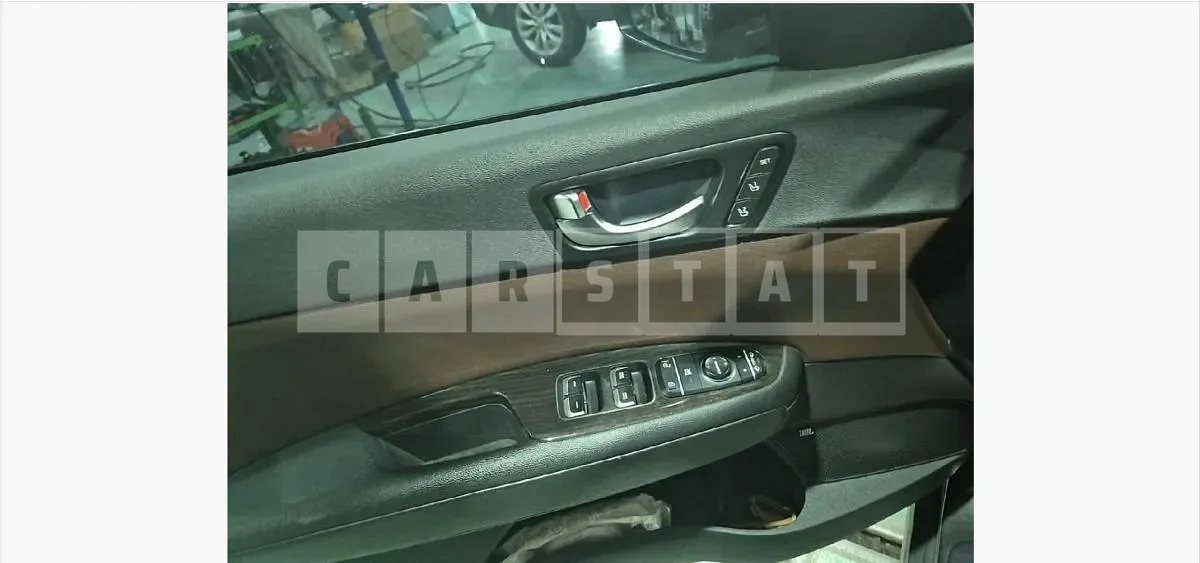 Photo 2 of 17: 2015 Kia K5 — Korean insurance auction